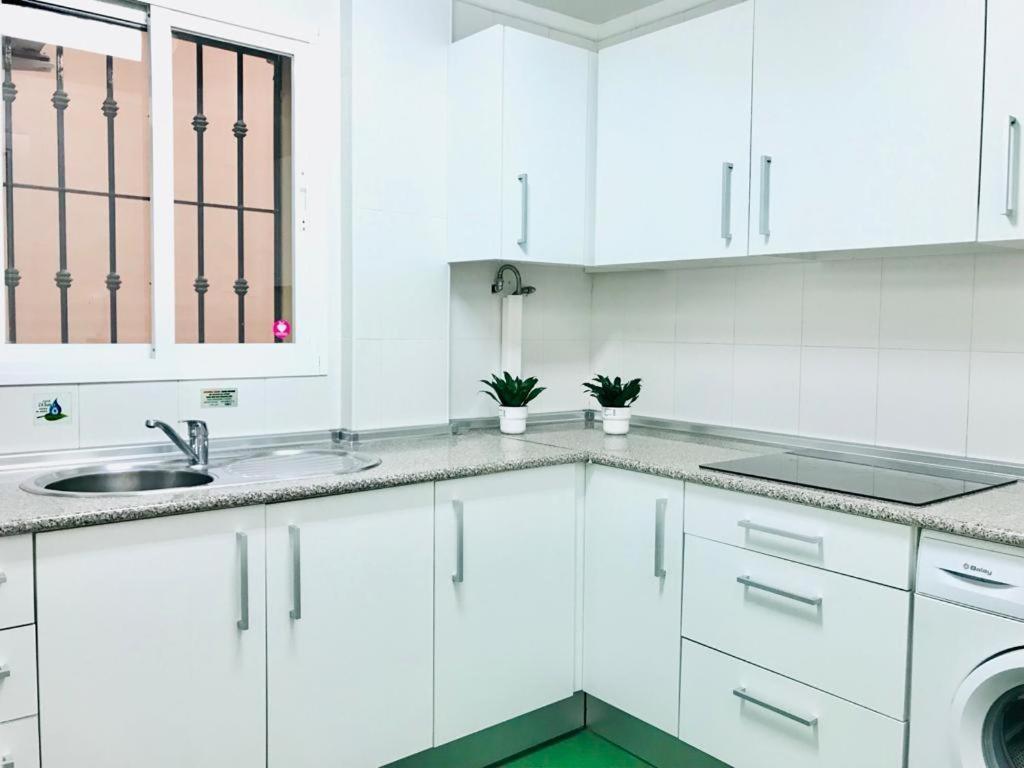 Agua IV & Seasonal Pool By Ele Apartments Малага Екстериор снимка