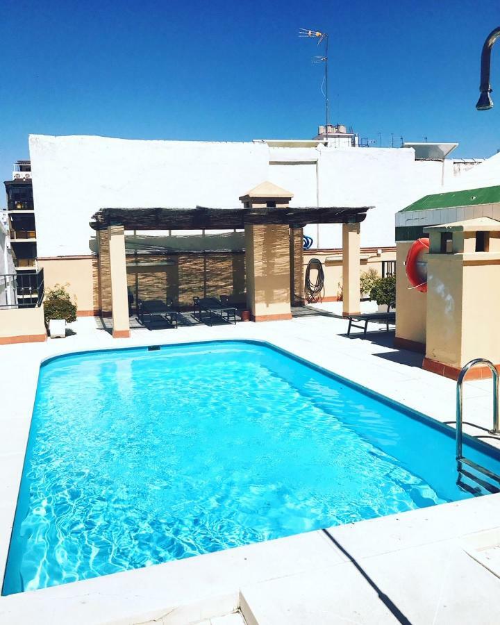 Agua IV & Seasonal Pool By Ele Apartments Малага Екстериор снимка